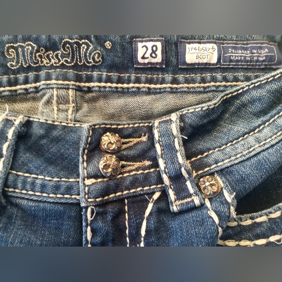 🔥 Miss Me Womens (28 W - 32 L) Boot Stylish Blue Jeans. 🔥 FINAL PRICE 🔥 - Picture 6 of 7